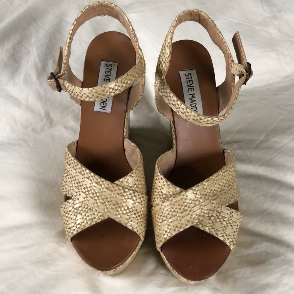 Steve Madden rattan wedge